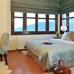 Kapaniaris 3*