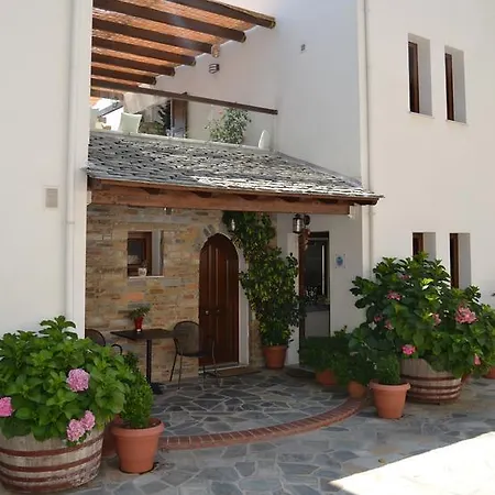 Kapaniaris زاغورا